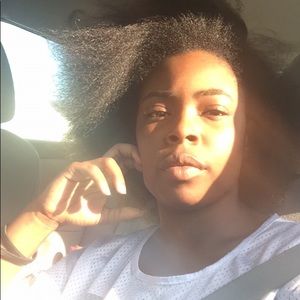 Meet your Posher, Carisha